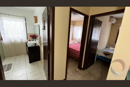 27_photo/9527425bc9.b7347d26df9c9a5c-ATLAS-0e40fd33-bce1-487d-98bd-b6d4b1b1882f.jpg de casa à venda com 5 quartos, 220m² em Canasvieiras, Florianópolis