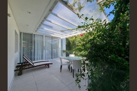 8_photo/952742898f.b60f5a7682bed42c-ATLAS-bb9539d9-6fb7-4e8a-ac42-a35c7b3d69a5.jpg de casa à venda com 7 quartos, 970m² em Praia Brava, Florianópolis