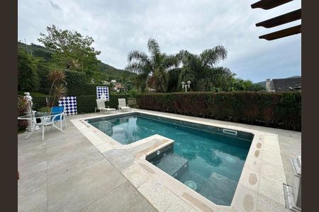 4_photo/9527428a31.ea44b0009f7abdef-ATLAS-0536235d-e015-455a-bdc9-ce1387f96d02.jpg de casa à venda com 4 quartos, 213m² em Praia Brava, Florianópolis
