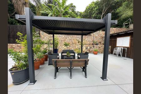 10_photo/9527428a31.ea44b0009f7abdef-ATLAS-31d1a82b-d358-46e0-8236-c7f6a5b2b0ab.jpg de casa à venda com 4 quartos, 213m² em Praia Brava, Florianópolis