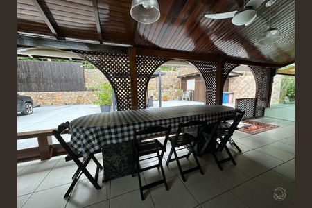 13_photo/9527428a31.ea44b0009f7abdef-ATLAS-89ffbd80-29fc-4bd9-9651-2d440e7b7097.jpg de casa à venda com 4 quartos, 213m² em Praia Brava, Florianópolis
