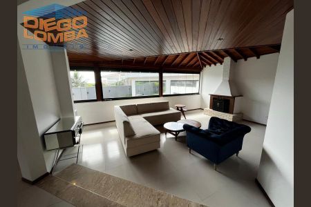 27_photo/9527428bb3.040929e4059d90de-ATLAS-e3660195-5b5b-4fb5-8b80-e76423159d64.jpg de casa à venda com 3 quartos, 260m² em Praia Brava, Florianópolis