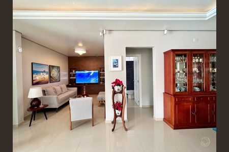 36_photo/9527428bbb.ba3e4f1a03d92c8a-ATLAS-93c1dcf7-40b8-4315-b1ba-5b35af851fcc.jpg de casa à venda com 4 quartos, 341m² em Praia Brava, Florianópolis