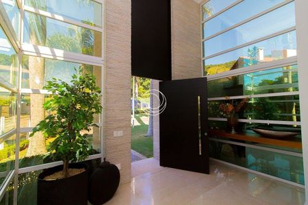 4_photo/9527428bc9.b7afec13c8c84584-ATLAS-bb4c0ee6-4bba-4724-84c7-4d87f3ccc0c7.jpg de casa à venda com 6 quartos, 1097m² em Praia Brava, Florianópolis