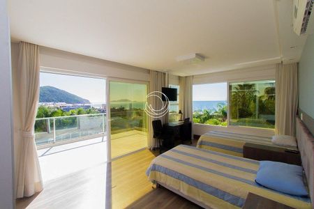 42_photo/9527428bc9.b7afec13c8c84584-ATLAS-e8d21528-ac4f-4e7f-b1a7-ac1bfe458c3a.jpg de casa à venda com 6 quartos, 1097m² em Praia Brava, Florianópolis