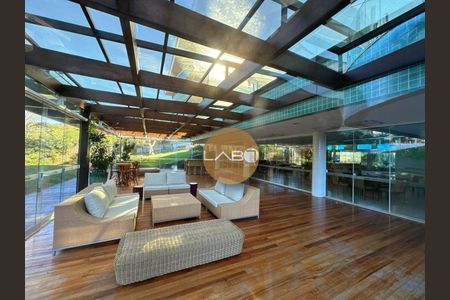 4_photo/9527428d0b.a12d3c63c0eeaee9-ATLAS-093e5d81-e5db-49bb-af61-1754da6d25ea.jpg de apartamento à venda com 4 quartos, 220m² em Praia Brava, Florianópolis