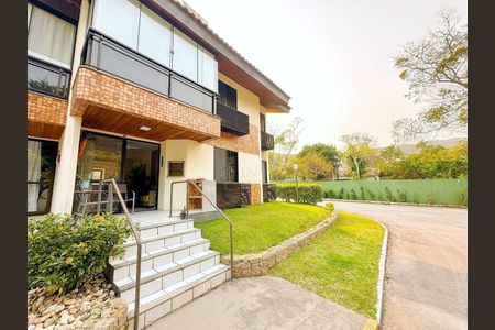 4_photo/9527428d0d.0de77a4e5a38bea1-ATLAS-84d256e6-6a78-4aae-939e-852d8f99d2cb.jpg de apartamento à venda com 3 quartos, 148m² em Praia Brava, Florianópolis