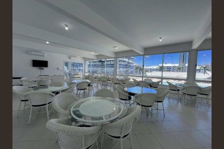 4_photo/95274292ed.64e81f71fa28cea0-ATLAS-399d4bb9-a4d4-4e4b-a940-1ab64cdf5452.jpg de apartamento à venda com 3 quartos, 90m² em Praia Brava, Florianópolis