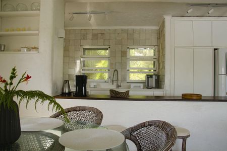 43_photo/952742c01d.f38e38137a2159e3-ATLAS-4d2ec64d-aaf6-486d-9ab2-cf9ebb00b8db.jpg de casa à venda com 4 quartos, 100m² em Ponta das Canas, Florianópolis