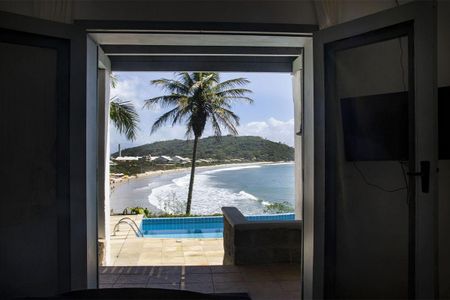 28_photo/952742c01d.f38e38137a2159e3-ATLAS-90b7ef2e-0335-4592-9abc-e1e8d12d89a6.jpg de casa à venda com 4 quartos, 100m² em Ponta das Canas, Florianópolis