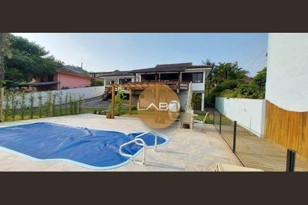 47_photo/952742dd7f.0dba02f6e03a3679-ATLAS-60a732ed-3c47-4230-ab28-6af8ce9e3b8a.jpg de casa à venda com 2 quartos, 182m² em Ponta das Canas, Florianópolis