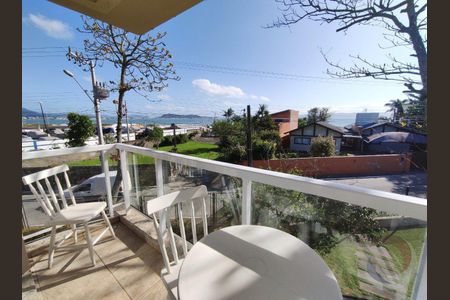 12_photo/952742e661.828c431c7d69c527-ATLAS-ecf7cb8d-18f1-4ce1-a7e6-a3068cf0c516.jpg de casa à venda com 3 quartos, 211m² em Ponta das Canas, Florianópolis