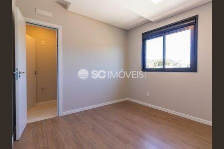 5_photo/952742e8af.c48b7c1e58d559fc-ATLAS-233899ad-3eba-4110-8867-417e8c293e0b.jpg de casa à venda com 3 quartos, 130m² em Ponta das Canas, Florianópolis