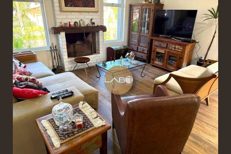 34_photo/952742e8e7.2d5b66cf4807465a-ATLAS-6577dcf8-0a8e-47c0-ac7e-c25d65535774.jpg de casa à venda com 4 quartos, 191m² em Lagoinha do Norte, Florianópolis