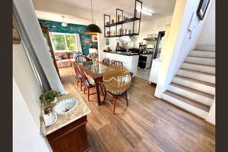 9_photo/952742e8e7.2d5b66cf4807465a-ATLAS-d8d5d381-3d7c-4faf-bc94-645e29195170.jpg de casa à venda com 4 quartos, 191m² em Lagoinha do Norte, Florianópolis