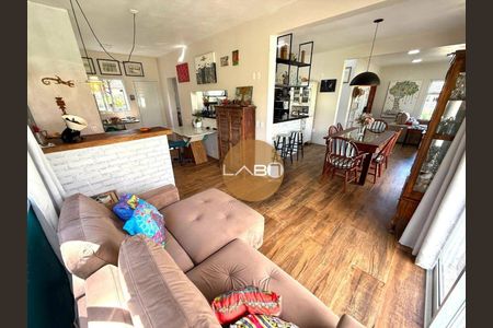 6_photo/952742e8e7.2d5b66cf4807465a-ATLAS-ee5fdc31-54cb-48bb-89b7-404ad7ee3b3a.jpg de casa à venda com 4 quartos, 191m² em Lagoinha do Norte, Florianópolis