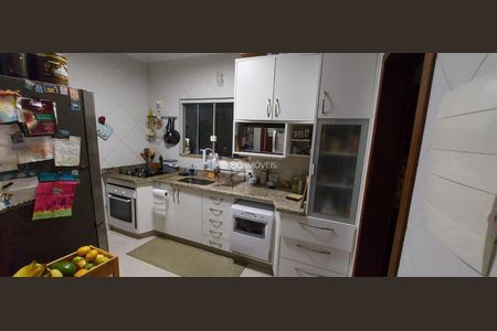 4_photo/952742e92f.3e6957092a4c223d-ATLAS-78e58f15-09a0-404a-95d0-1a3d62a5cf11.jpg de casa à venda com 3 quartos, 220m² em Ponta das Canas, Florianópolis