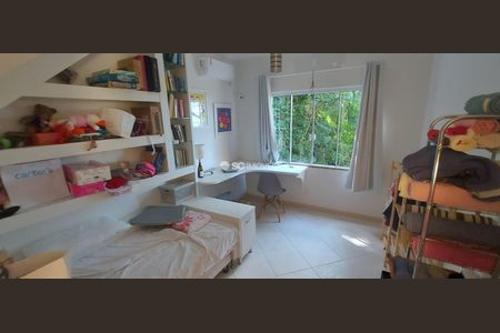 6_photo/952742e92f.3e6957092a4c223d-ATLAS-b6c44ab3-9823-4b55-9bd7-b63458611d2a.jpg de casa à venda com 3 quartos, 220m² em Ponta das Canas, Florianópolis