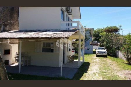 2_photo/952742e951.dc7b031a1d7e8bb1-ATLAS-32a2d905-3b9c-4c4c-b93e-70690ec8bf85.jpg de casa à venda com 6 quartos, 278m² em Ponta das Canas, Florianópolis