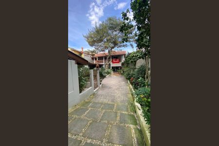 34_photo/952742ea7f.e5e452eba45b72d1-ATLAS-acd9ef6b-bffe-40bb-9365-5c8339443b87.jpg de casa à venda com 10 quartos, 472m² em Ponta das Canas, Florianópolis