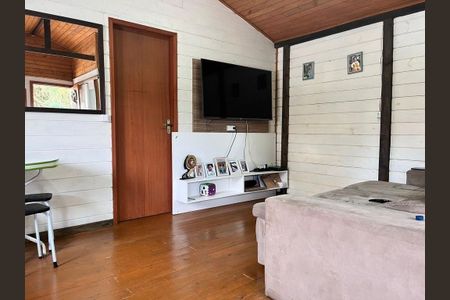 4_photo/952742ebe5.ceff8192393c33de-ATLAS-e45f30db-aceb-47a2-9435-e6d0fc6ddd3e.jpg de casa à venda com 2 quartos, 60m² em Lagoinha do Norte, Florianópolis