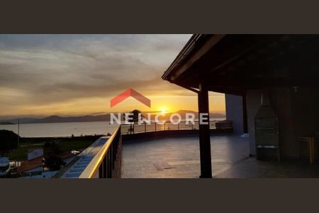 13_photo/952742f0fd.b1a5dcb4e91a5352-ATLAS-df76f13a-a3f4-4f8d-bcd8-038a65f27ce7.jpg de apartamento à venda com 1 quarto, 42m² em Ponta das Canas, Florianópolis