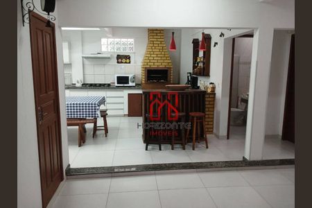 4_photo/952743831f.e78a3bff2ad56a74-ATLAS-e45a8758-65b5-4c18-951e-10ccd3d0b74c.jpg de casa à venda com 4 quartos, 210m² em Canasvieiras, Florianópolis