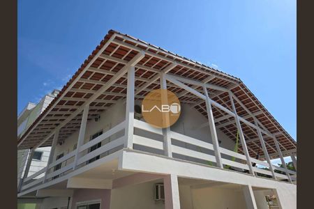 5_photo/95274384a7.5b63f18bcccc212e-ATLAS-6d87d3f3-bc60-4e49-bc1c-6aaca4f1fa0d.jpg de casa à venda com 4 quartos, 381m² em Canasvieiras, Florianópolis