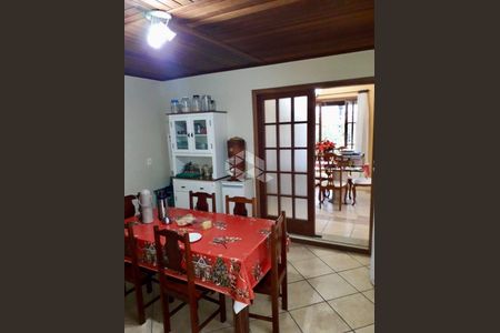 6_photo/95274399af.1ec89c7cbdfc8b9a-ATLAS-ec80ff3a-9aee-4b83-bfa3-92e3b07d53de.jpg de casa à venda com 4 quartos, 430m² em Canasvieiras, Florianópolis