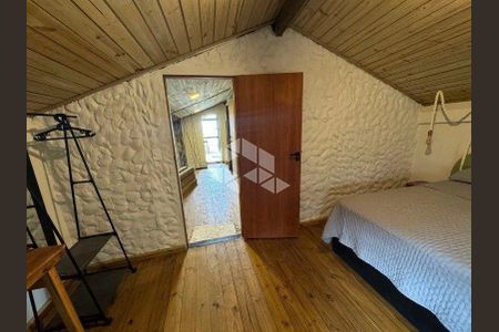 8_photo/9527439b0d.a5b61410c387fb0a-ATLAS-fa93832f-9655-4f18-b9b1-ce5802bae340.jpg de casa à venda com 4 quartos, 100m² em Canasvieiras, Florianópolis