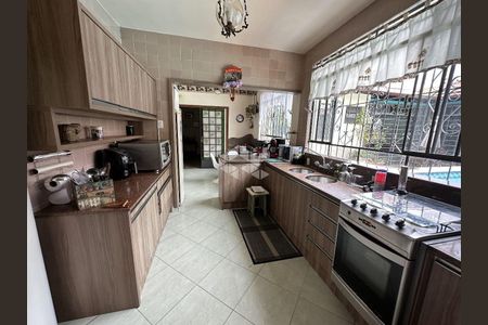 9_photo/9527439ba5.b60f5a7682bed42c-ATLAS-321c8358-5d27-47f6-897f-4d2dbc8c1b55.jpg de casa à venda com 6 quartos, 300m² em Canasvieiras, Florianópolis