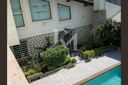 13_photo/9527439bf1.c3f00cfadba54684-ATLAS-902c7a6d-87f2-438d-b413-e08c03a6fafe.jpg de casa à venda com 5 quartos, 700m² em Canasvieiras, Florianópolis