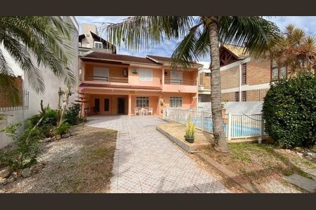 5_photo/9527439cbf.5201f2b37237fe26-ATLAS-cbf5d3eb-f5aa-4c82-b79a-78989fc0b0e9.jpg de casa para alugar com 4 quartos, m² em Canasvieiras, Florianópolis
