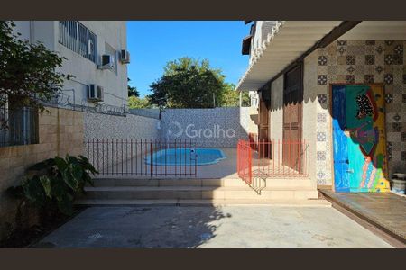 23_photo/9527439cd5.10655cb5bd00a8f7-ATLAS-60e990b1-8445-497c-8779-c3fd8de4ae75.jpg de casa à venda com 4 quartos, 174m² em Canasvieiras, Florianópolis