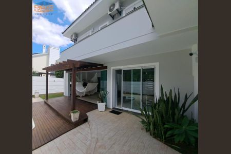 11_photo/9527439cd5.ae6c0d4ae2e822c2-ATLAS-29b316db-b10b-4e0b-8ba6-2fcbd4308288.jpg de casa à venda com 4 quartos, 227m² em Canasvieiras, Florianópolis