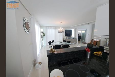 41_photo/9527439cd5.ae6c0d4ae2e822c2-ATLAS-a2bd5a90-32a0-4d0e-b191-eced930c08d2.jpg de casa à venda com 4 quartos, 227m² em Canasvieiras, Florianópolis