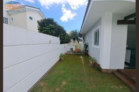 37_photo/9527439cd5.ae6c0d4ae2e822c2-ATLAS-e490cfe8-d491-4134-9721-c8f00f3fbf18.jpg de casa à venda com 4 quartos, 227m² em Canasvieiras, Florianópolis