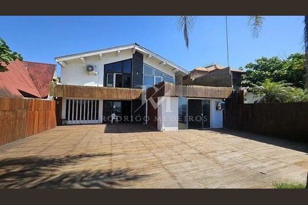 12_photo/952743ad2f.f861ecc718bdcbd7-ATLAS-bc35b6eb-f4a7-48ca-985a-601cce34a681.jpg de casa à venda com 4 quartos, 315m² em Cachoeira do Bom Jesus, Florianópolis