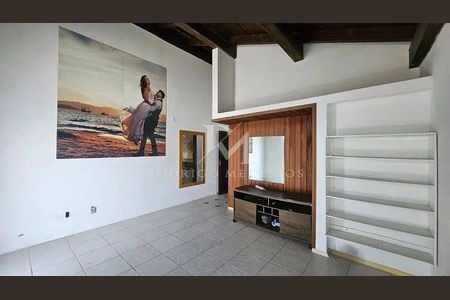 4_photo/952743ad2f.f861ecc718bdcbd7-ATLAS-c37c02f3-e596-45a1-be06-ff26b6e63b29.jpg de casa à venda com 4 quartos, 315m² em Cachoeira do Bom Jesus, Florianópolis