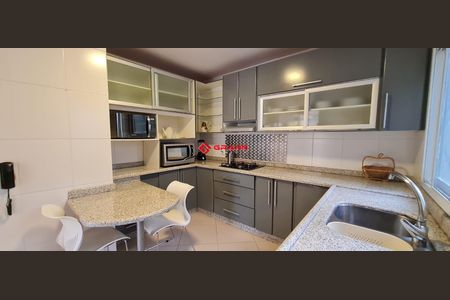 11_photo/952743dc7b.6c6579b50c0143d1-ATLAS-577d01f3-1dac-4c4c-9253-2abd025c1a1e.jpg de apartamento à venda com 4 quartos, 265m² em Vargem Grande, Florianópolis