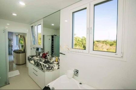 27_photo/9527444291.f6ee4f8dca2fb9c7-ATLAS-dd38e599-d510-4495-ac4e-5d1e6cbe0b3b.jpg de casa à venda com 4 quartos, 600m² em Jurerê Internacional, Florianópolis