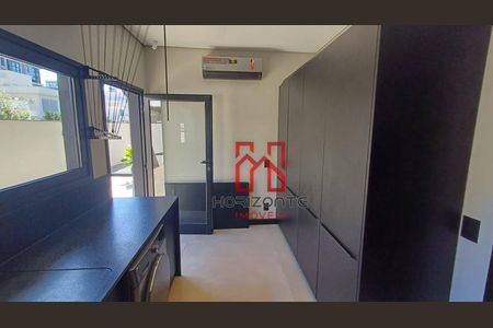 5_photo/95274442c5.59b9fa3339c8dcb8-ATLAS-0da5c465-6a92-4a76-8dfe-df11091b923a.jpg de casa à venda com 6 quartos, 513m² em Jurerê Internacional, Florianópolis