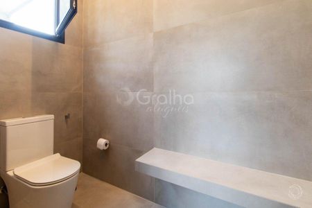 12_photo/95274442cd.1421303aa7be2334-ATLAS-39b07d5f-2dff-4ced-9a59-bbb3a6a825d8.jpg de casa para alugar com 5 quartos, 513m² em Jurerê Internacional, Florianópolis