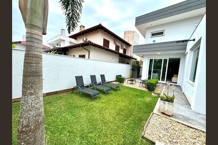 2_photo/9527445805.04a823dc9d4d949a-ATLAS-0eba033b-b455-44dd-a3a9-94a2cfa19b9b.jpg de casa à venda com 4 quartos, 243m² em Jurerê Internacional, Florianópolis