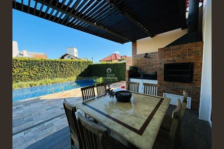 19_photo/9527445837.ceff8192393c33de-ATLAS-c16f3623-7093-41e0-8d91-e0747f8c737c.jpg de casa à venda com 5 quartos, 453m² em Jurerê Internacional, Florianópolis