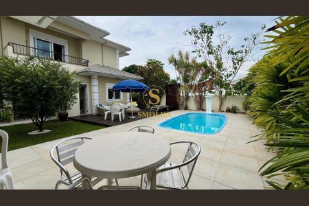 2_photo/95274458ff.c4a0bdba0b5cdebe-ATLAS-0e53220f-f5a1-405e-82a0-dcdf5f1b2f4b.jpg de casa à venda com 4 quartos, 296m² em Jurerê, Florianópolis
