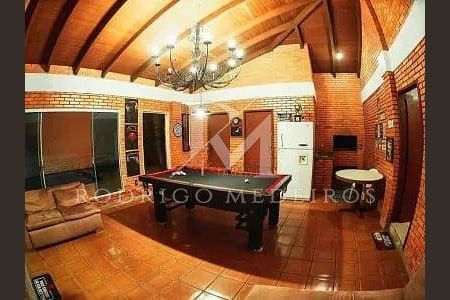 3_photo/9527445905.c54d8ccd00eda198-ATLAS-1f1f43be-2b7e-4178-bd4d-68b2f6513800.jpg de casa à venda com 4 quartos, 250m² em Jurerê Internacional, Florianópolis