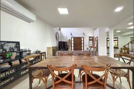 5_photo/9527445907.ce0e127f29cc1409-ATLAS-3f3581c6-ed68-4e3d-85a3-13e73dd2b845.jpg de casa à venda com 3 quartos, 380m² em Jurerê Internacional, Florianópolis