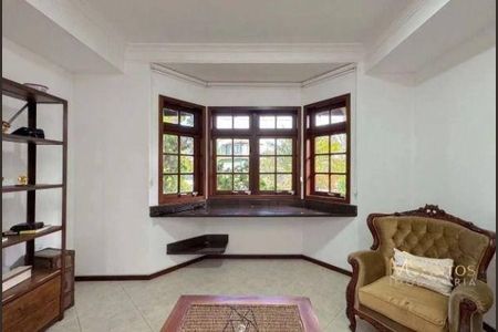 18_photo/9527445907.ce0e127f29cc1409-ATLAS-ef60071e-0aef-4812-ab9e-d26e62034aa7.jpg de casa à venda com 3 quartos, 380m² em Jurerê Internacional, Florianópolis