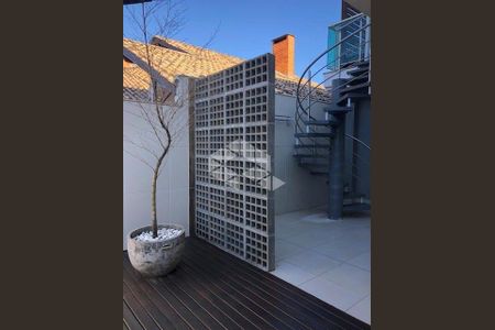 12_photo/952744590b.cd6912d4e48c45dd-ATLAS-30e4e3fe-f59d-418e-a35c-9309e2d4f6e4.jpg de casa à venda com 4 quartos, 220m² em Jurerê, Florianópolis